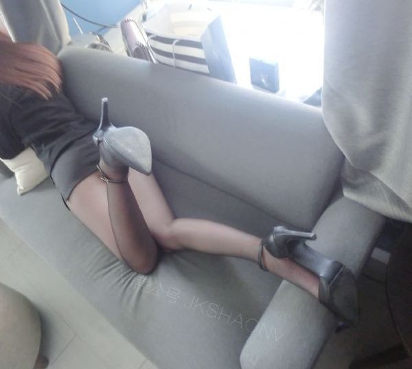 办公室扒开内裤_午夜字幕高清版在线观看