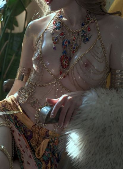 晚上摸硬了武警的的大j8_BD高清国语版韩国电影在线观看