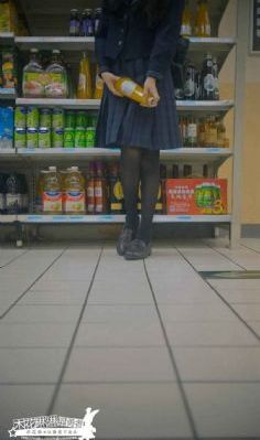 女背心内衣图片_迅雷影音免费全集观看