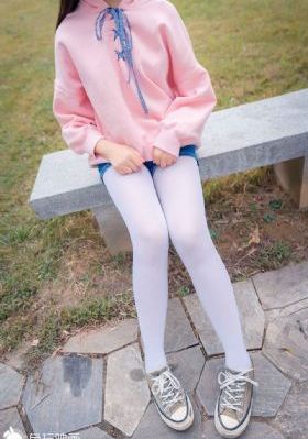 女女激吻床吻互脱裤摸j_韩剧成人在线观看免费