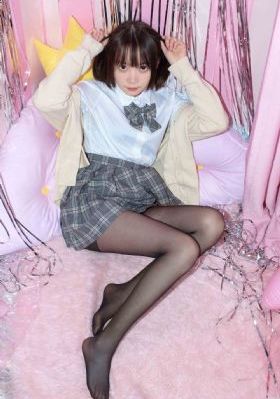 美女被按水里_私人影视动漫免费观看