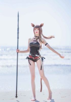 老师扒掉蕾丝裙打屁股_HD中字韩国电影在线观看