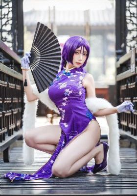 丰满二次元美女_免费影院在线手机观看