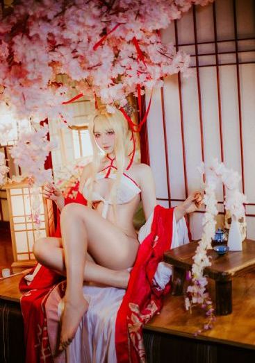 ese少妇嫩模_免费影院未删减版在线观看