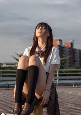 无套粉嫩美女在线观看_手机看片在线视频观看