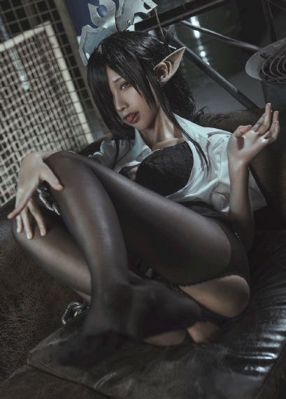 人妻乳含啊呻吟_迅雷下载成人在线观看免费