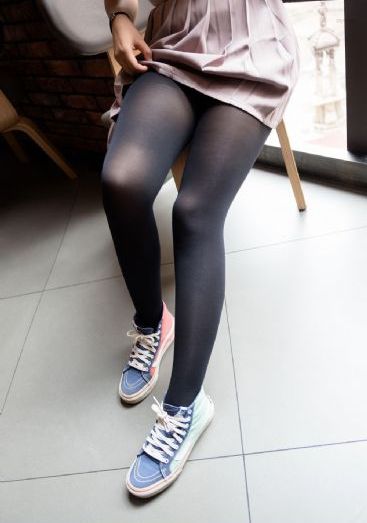 美女被触手怪_HD国语免费完整版在线观看