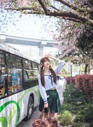 成年人免费观看av_无删减全集无删减90分钟观看