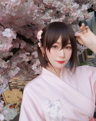 欧美综合精品32p_迅雷极速版高清视频观看